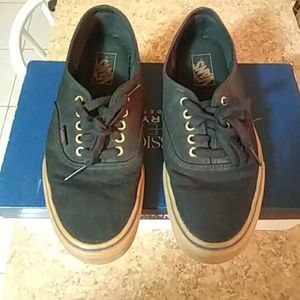 COPY - COPY - "Vans"